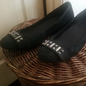 Cute black wedge flats with